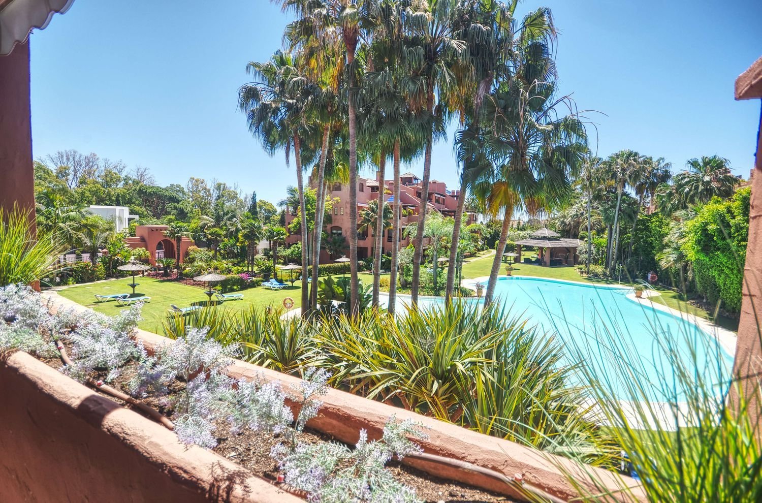 2 bedrooms Apartment in Estepona, Spain No. 156063