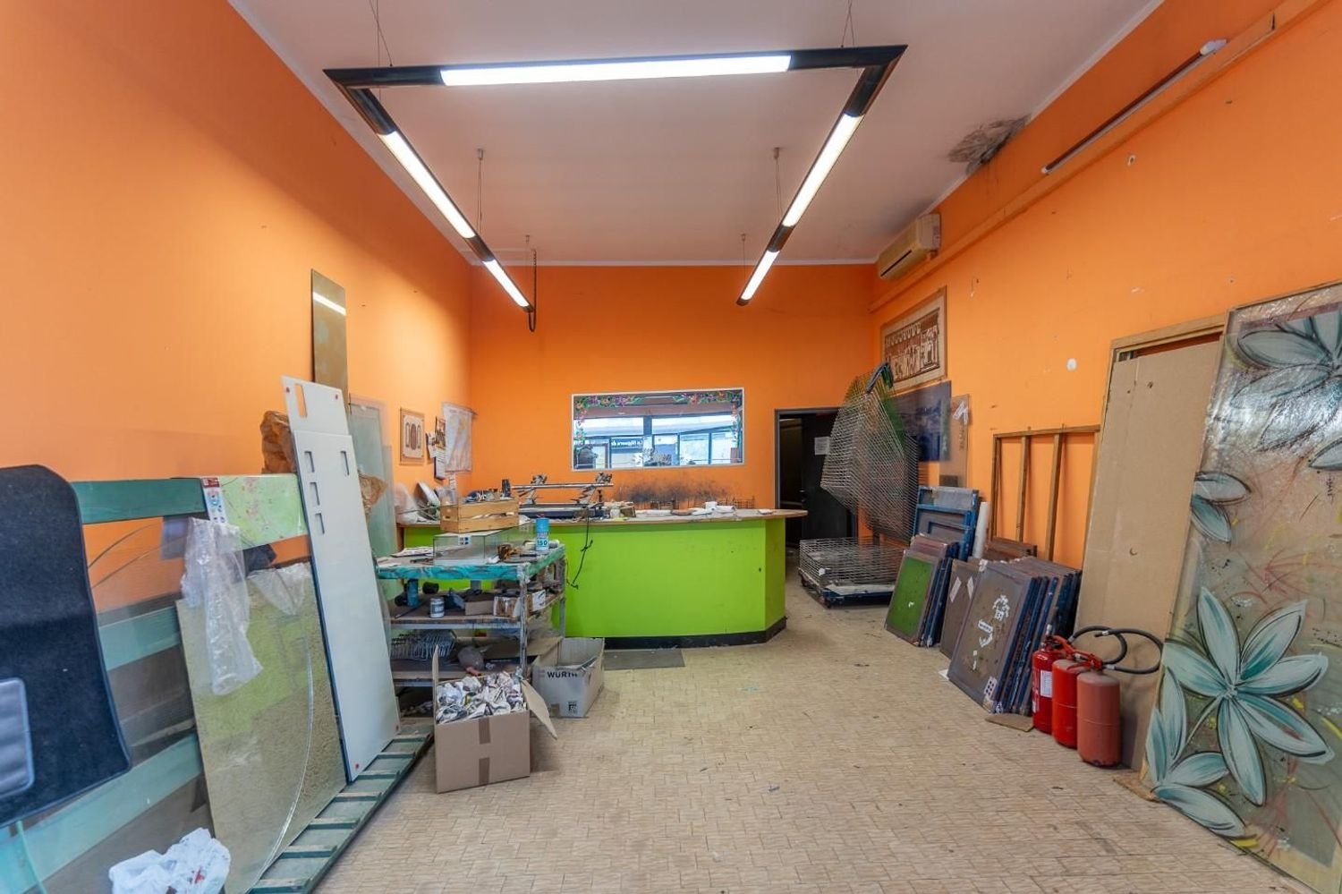 148m² Warehouse in Empoli, Italy No. 359890