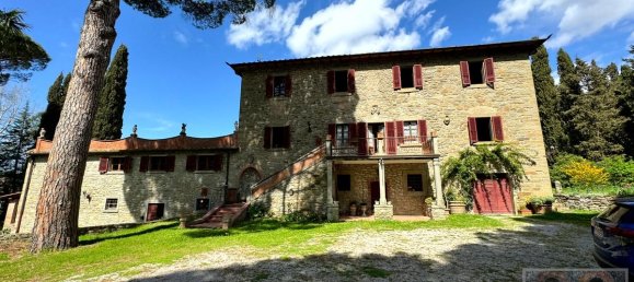 11 bedrooms Villa in Cortona, Italy No. 293 3