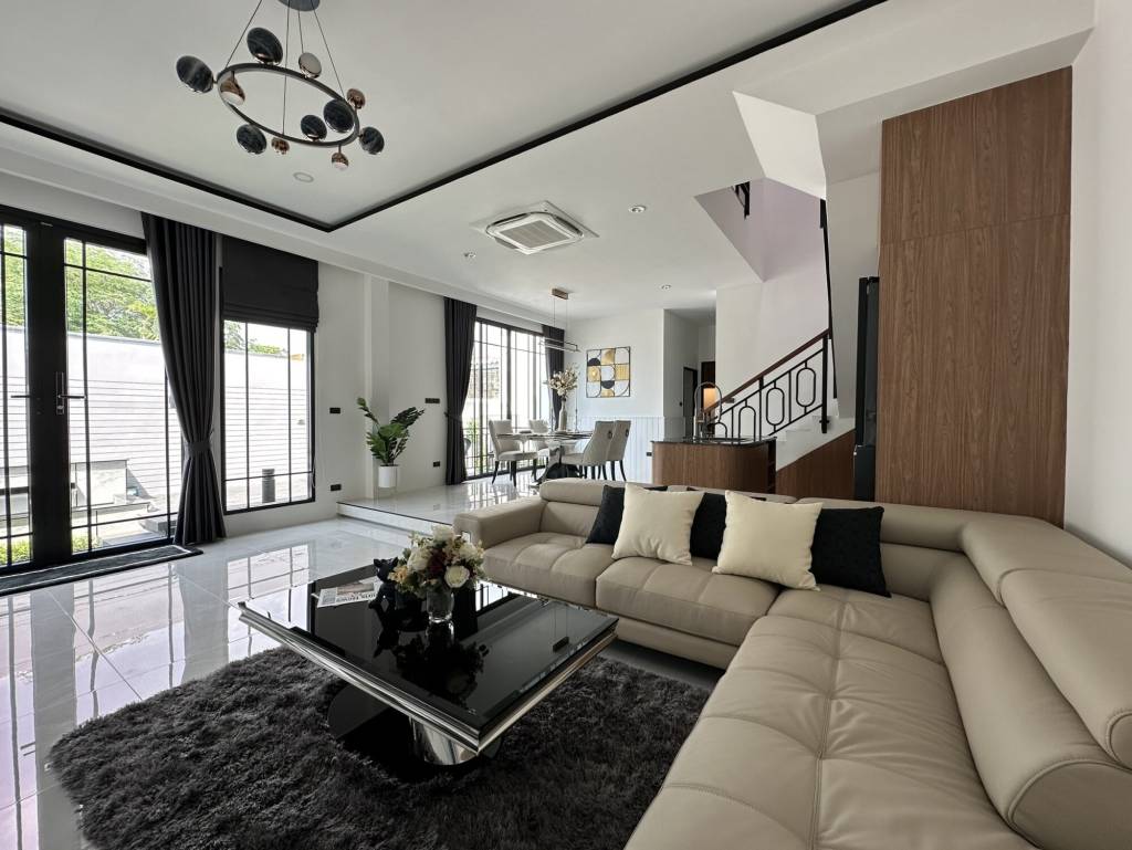 3 chambres Maison de ville à Pattaya, Thailand No. 24217