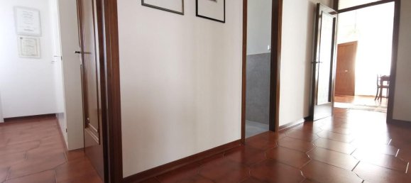 Квартира с 8 комнатами в Санта Кроче суль Арно, Италия № 38643 28