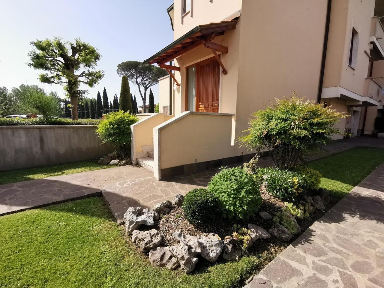 Квартира с 8 комнатами в Санта Кроче суль Арно, Италия № 38643