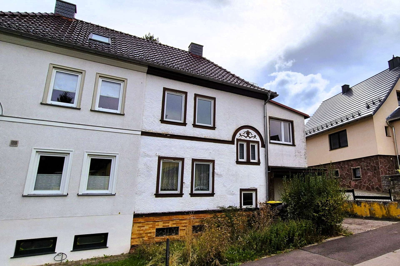 6 rooms Townhouse in Gotha, Germany No. 331090