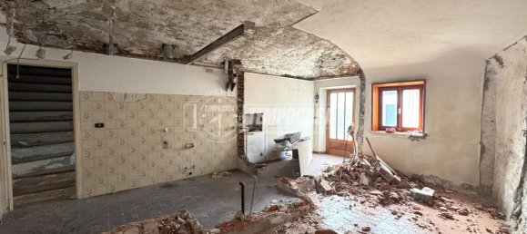 6 rooms House in Vestignè, Italy No. 36020 10