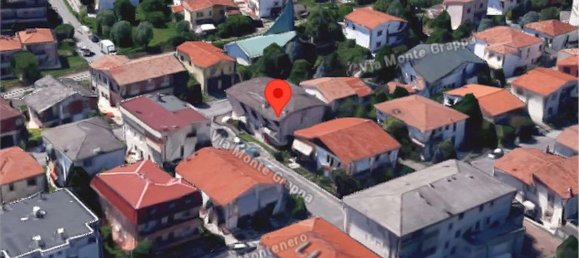 8 rooms Apartment in Rovigo, Italy No. 54423 18