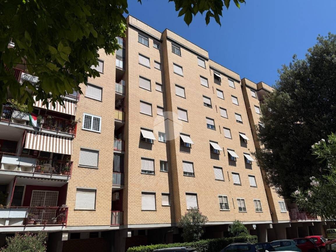 3 bedrooms Apartment in Rome, Italy No. 330726