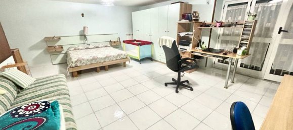 4-Zimmer Wohnung in Naples, Italy, Nr. 31058 18