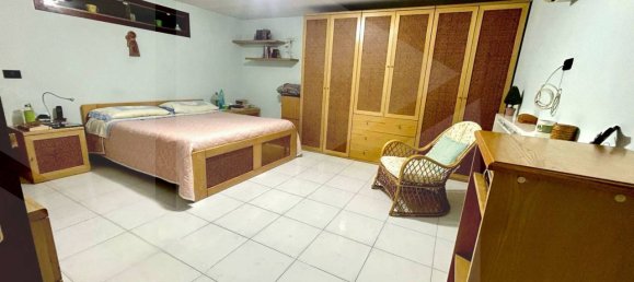 4-Zimmer Wohnung in Naples, Italy, Nr. 31058 21