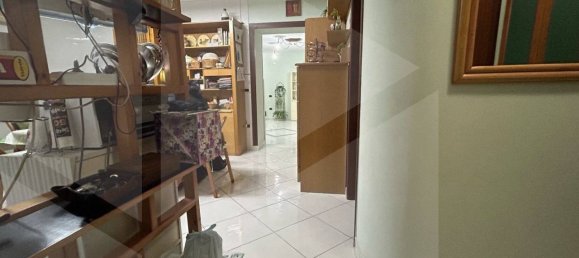 4-Zimmer Wohnung in Naples, Italy, Nr. 31058 6