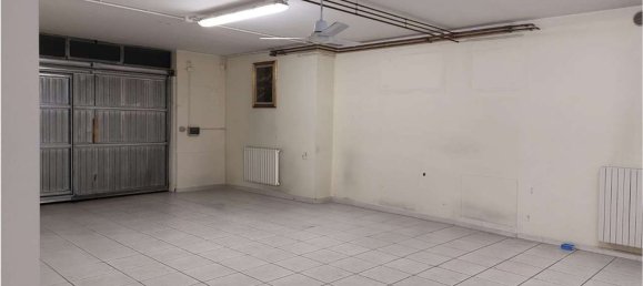 Gewerbliche Immobilie in Appignano, Italy 175m², Nr. 362425 2