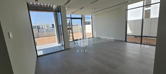 4 Schlafzimmer Villa in Abu Dhabi, UAE, Nr. 93636 3