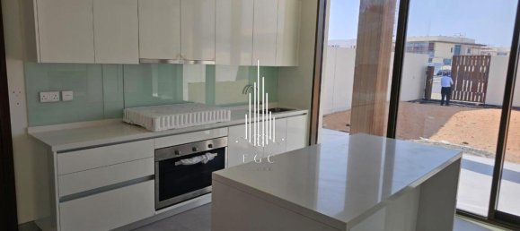 4 Schlafzimmer Villa in Abu Dhabi, UAE, Nr. 93636 6