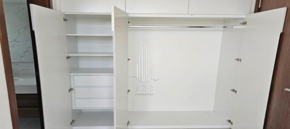 4 Schlafzimmer Villa in Abu Dhabi, UAE, Nr. 93636 4