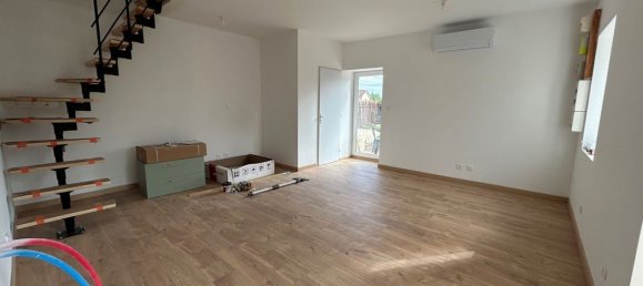 2 bedrooms House in Vaugneray, France No. 341979 2