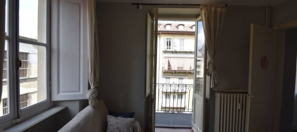 3 bedrooms Apartment in Turin, Italy No. 318615 9