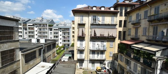 3 bedrooms Apartment in Turin, Italy No. 318615 7