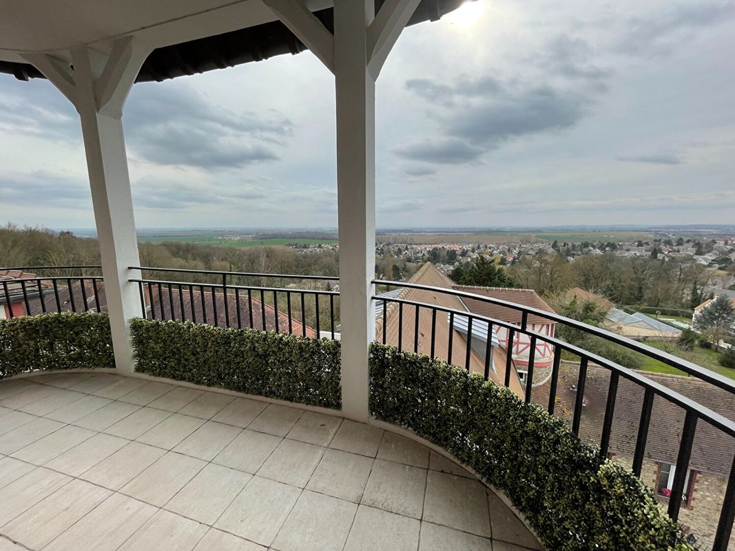 3 bedrooms Duplex in Saint-Witz, France No. 186370