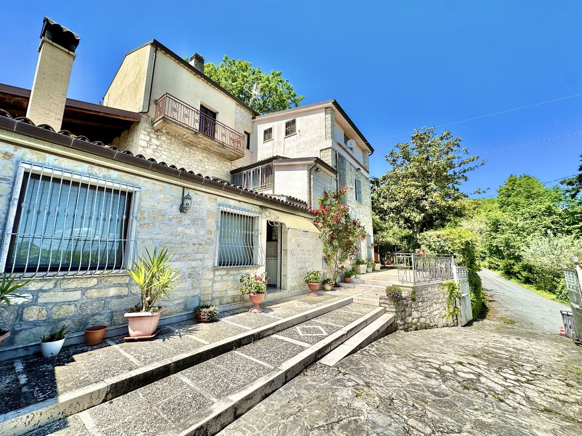 4 bedrooms Villa in Ferrazzano, Italy No. 375817