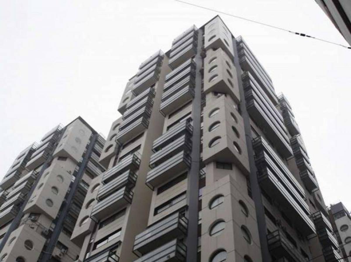 Apartamento de 3 dormitorios en Buenos Aires, Argentina No. 86799