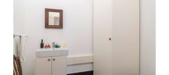 3 bedrooms Apartment in Lisbon, Portugal No. 122233 8