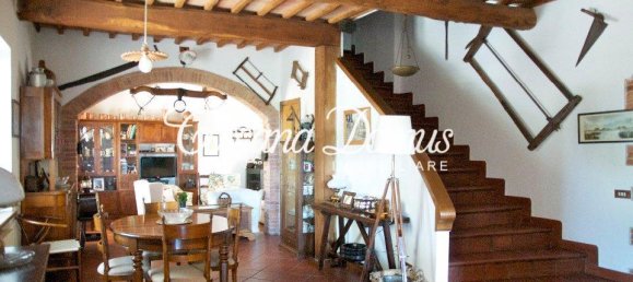 14 rooms House in Asciano, Italy No. 17963 2