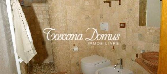 14 rooms House in Asciano, Italy No. 17963 4