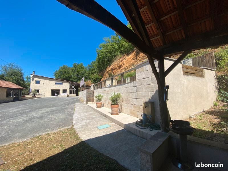 8 bedrooms House in Dordogne, France No. 319559