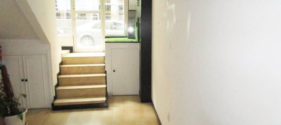 55m² Commercial property in Salamanca, Spain No. 64245 3