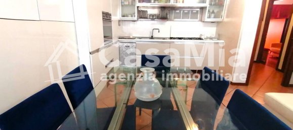 Apartamento de 3 dormitorios en Legnano, Italy No. 364934 8