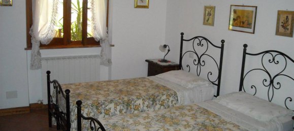 20 rooms House in Castiglione del Lago, Italy No. 147929 21