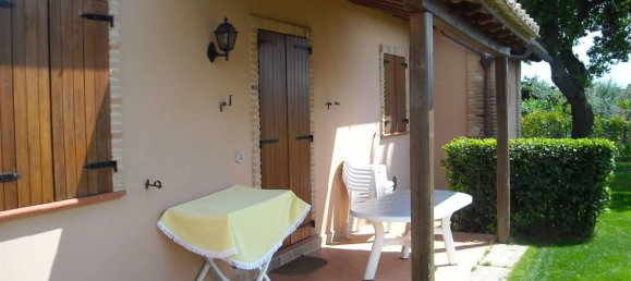 20 rooms House in Castiglione del Lago, Italy No. 147929 17