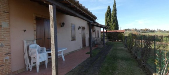20 rooms House in Castiglione del Lago, Italy No. 147929 6