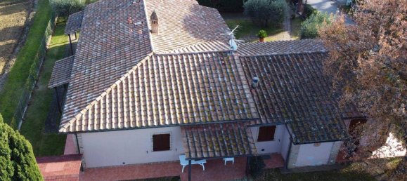 20 rooms House in Castiglione del Lago, Italy No. 147929 3