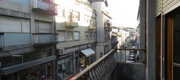 9 bedrooms Building in Porto, Portugal No. 143394 3