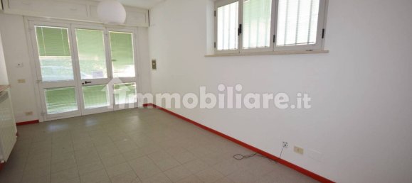 Imóvel comercial de 2 divisões em Chiaravalle, Italy N.º 161629 2