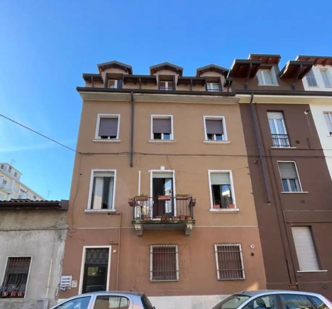 3 rooms Apartment in Sesto San Giovanni, Italy No. 14224
