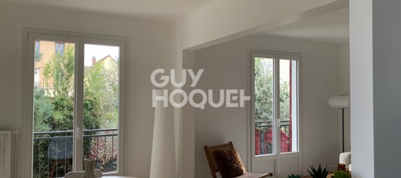 3 bedrooms House in Colombes, France No. 188742 3