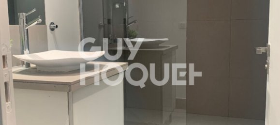 3 bedrooms House in Colombes, France No. 188742 12