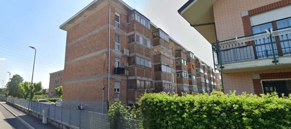 5 rooms Apartment in Settimo Torinese, Italy No. 10161 6