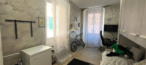 Apartamento de 4 habitaciónes en Genoa, Italy No. 89260 11