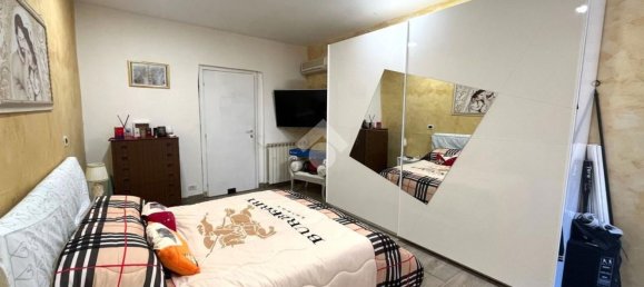 Apartamento de 4 habitaciónes en Genoa, Italy No. 89260 8