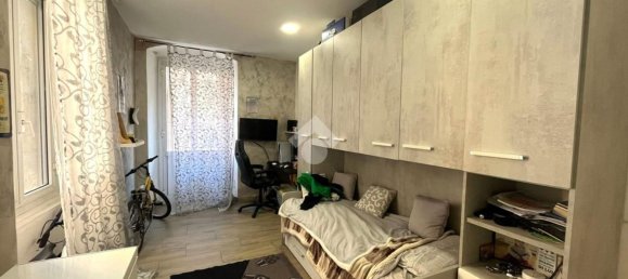 Apartamento de 4 habitaciónes en Genoa, Italy No. 89260 10