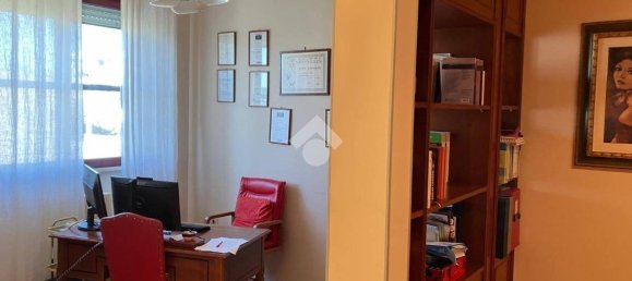 Bureau à Foggia, Italy 100m² No. 153876 12