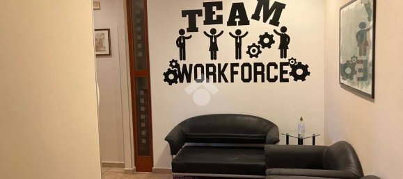 Bureau à Foggia, Italy 100m² No. 153876 4