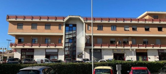 Bureau à Foggia, Italy 100m² No. 153876 8