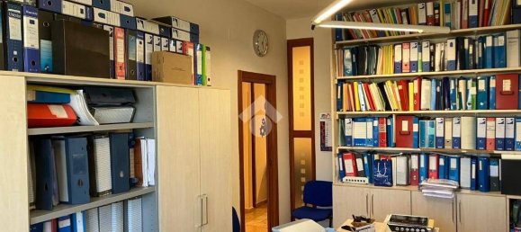 Bureau à Foggia, Italy 100m² No. 153876 15