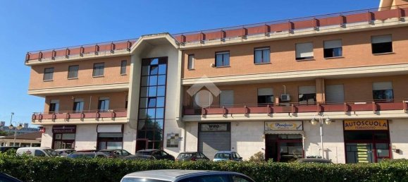 Bureau à Foggia, Italy 100m² No. 153876 3