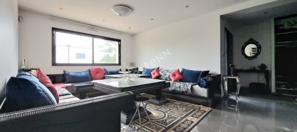 Дом с 4 спальнями в Люзарш, Франция № 162594 2