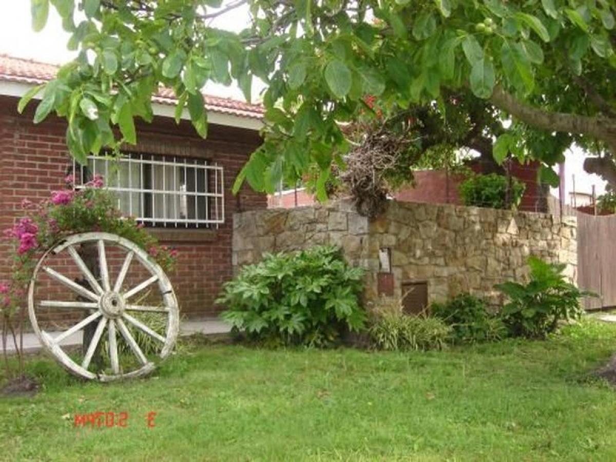 2 bedrooms House in Buenos Aires, Argentina No. 7723