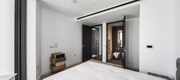 2 bedrooms Apartment in London, United Kingdom No. 8294 2